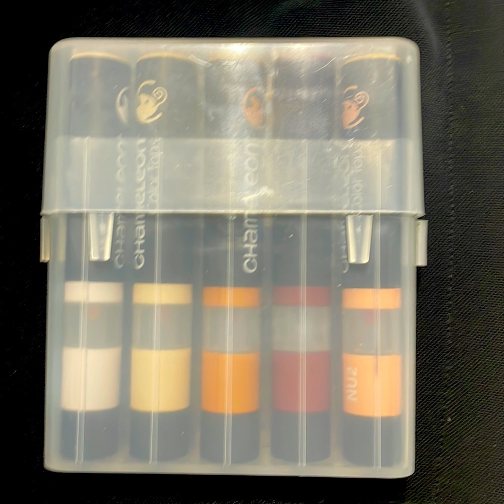 Chameleon color tops